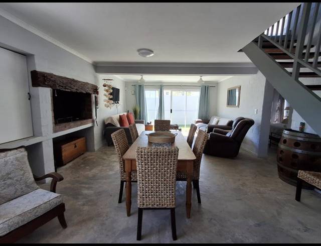 4 BEDROOM PROPERTY TO RENT IN BRITANNIA BAY